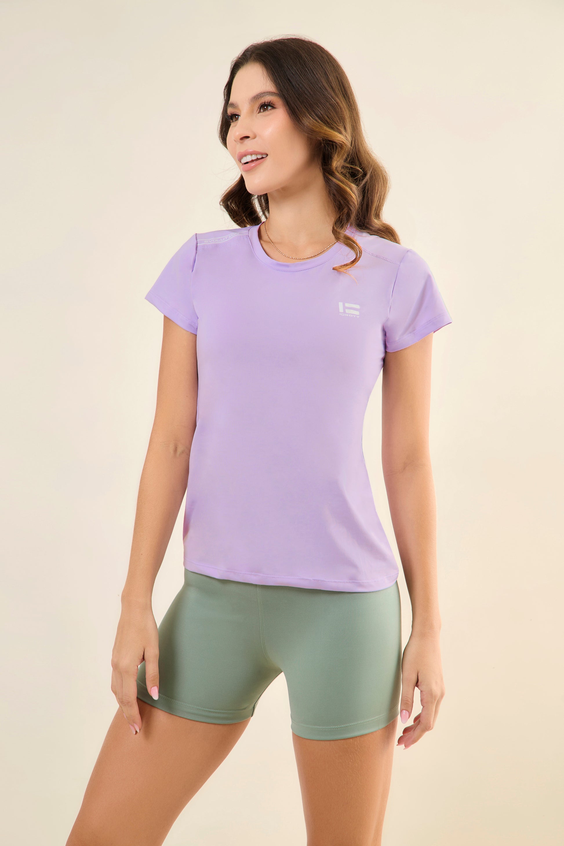 b2555df1-bfc6-4453-80aa-ceaf66d5b837/CamisetaEvolution_Lavanda_1.jpg