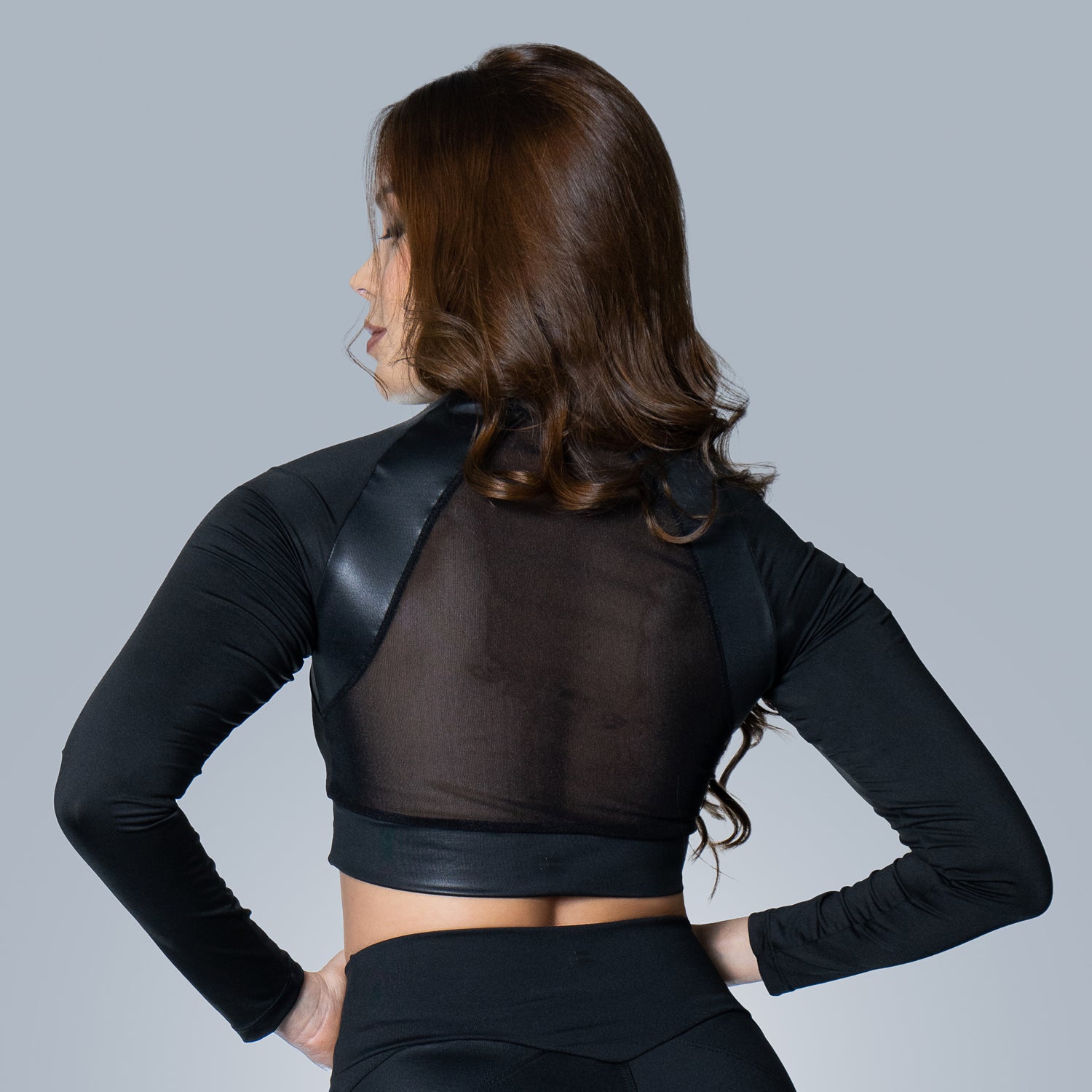 4e3573d6-29fb-4a82-b79d-b609853d9146/CropTopML_Origen_Negro2.jpg