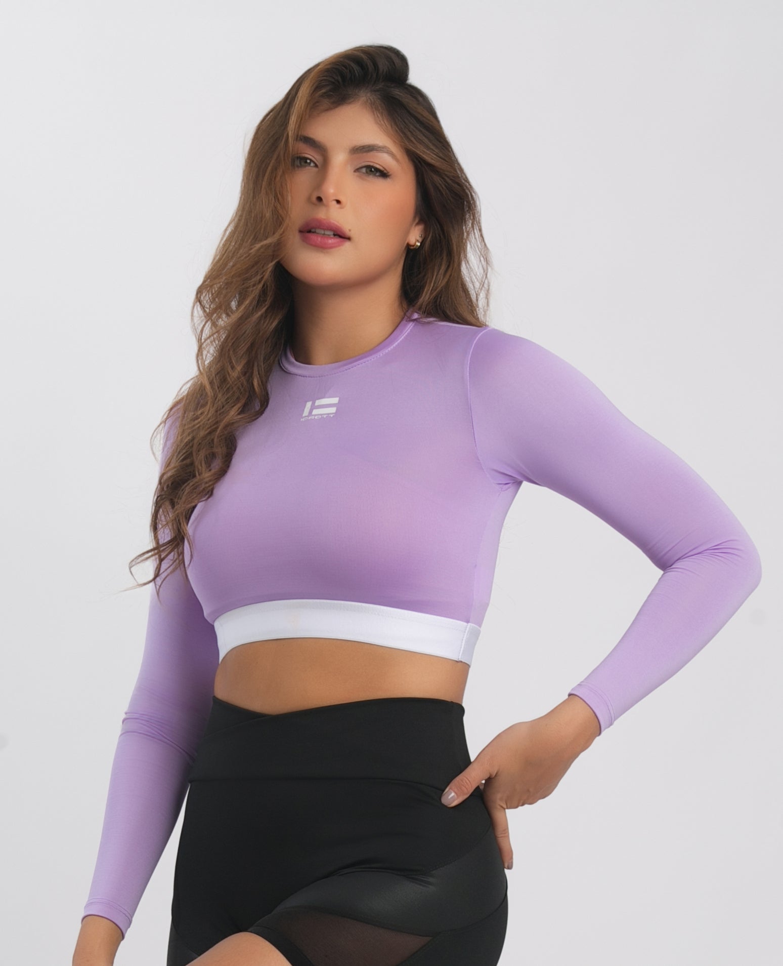 016a0957-30ad-4a63-9cd8-105299daec12/Croptop_ML_Violeta_2.jpg