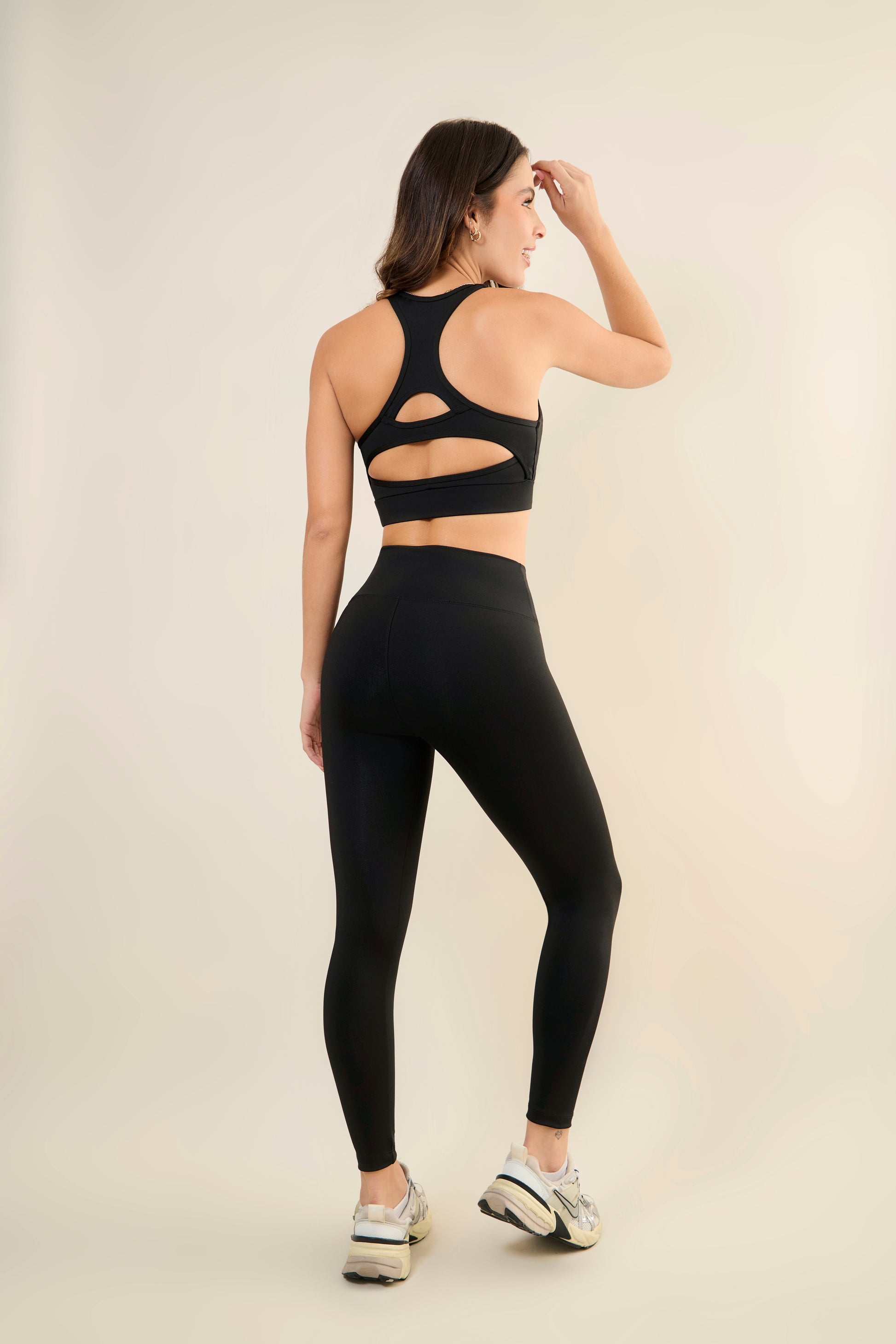 0d36f12b-6b3b-4042-bed3-8ce76f3160eb/LicraUnicolor_Negro_2.jpg