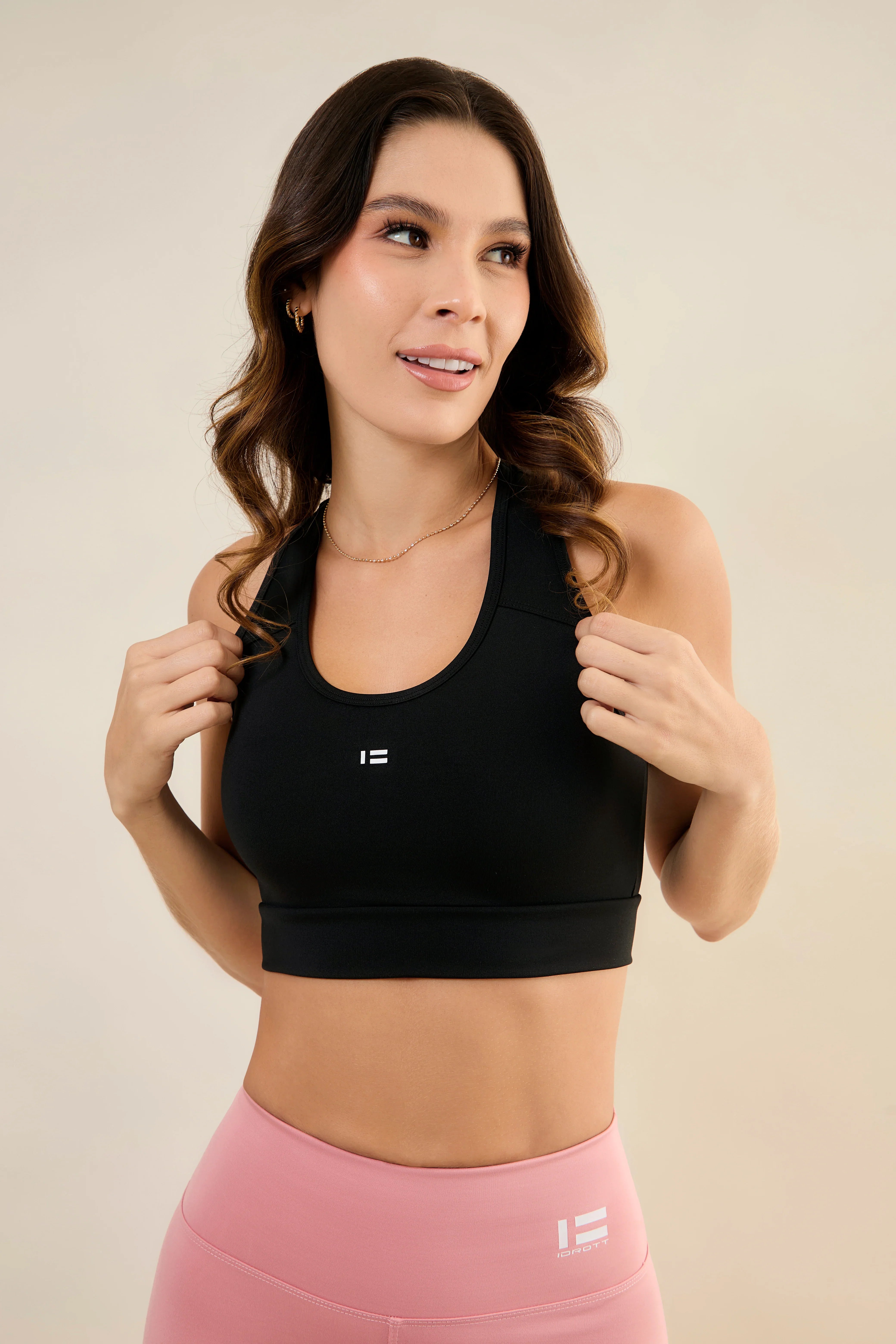 27d49da2-ef2c-4130-a4eb-85b44bb4e05b/TopCelularNeo_Negro_1.jpg